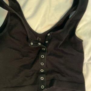 small black hollister cropped tank button up